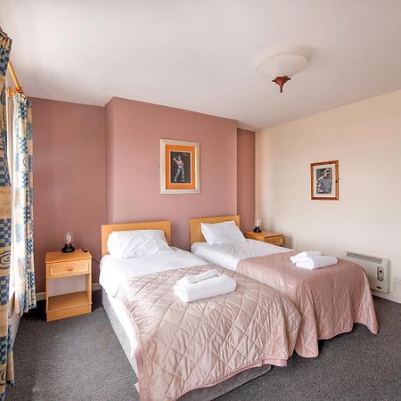 The Victoria Hotel Scarborough Buitenkant foto