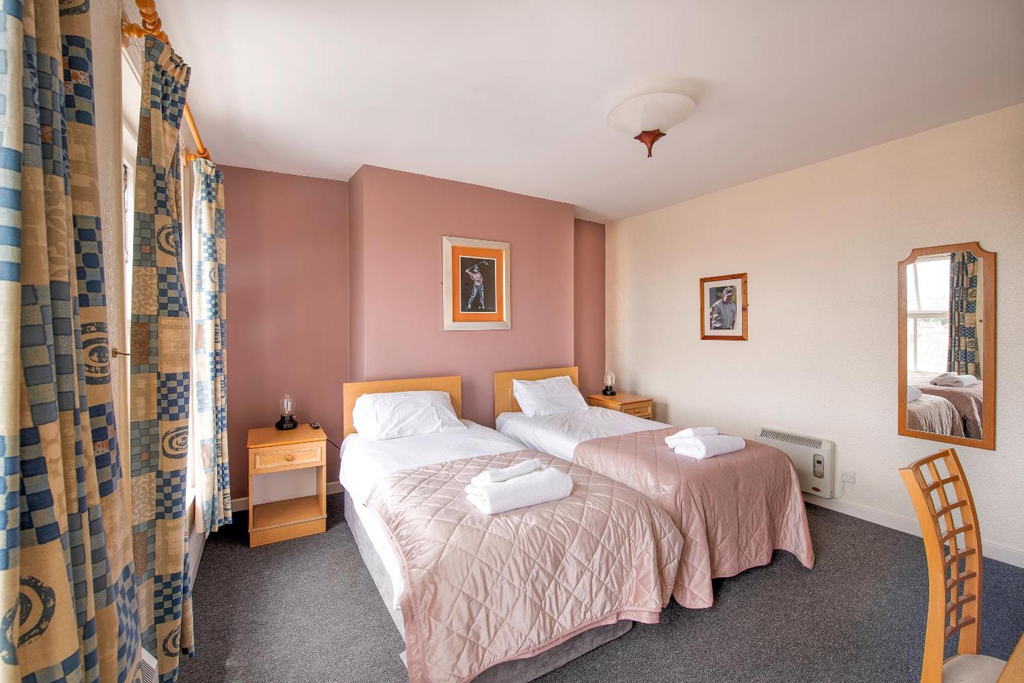 The Victoria Hotel Scarborough Buitenkant foto